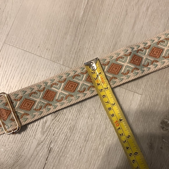 Diomo BOHO ADJUSTABLE GUITAR‎ STRAP or bag embroidered rust gold hardware - Picture 5 of 6